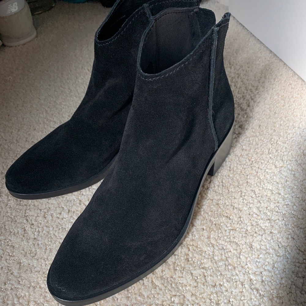 Dolce vita black suede booties boots size 7.5